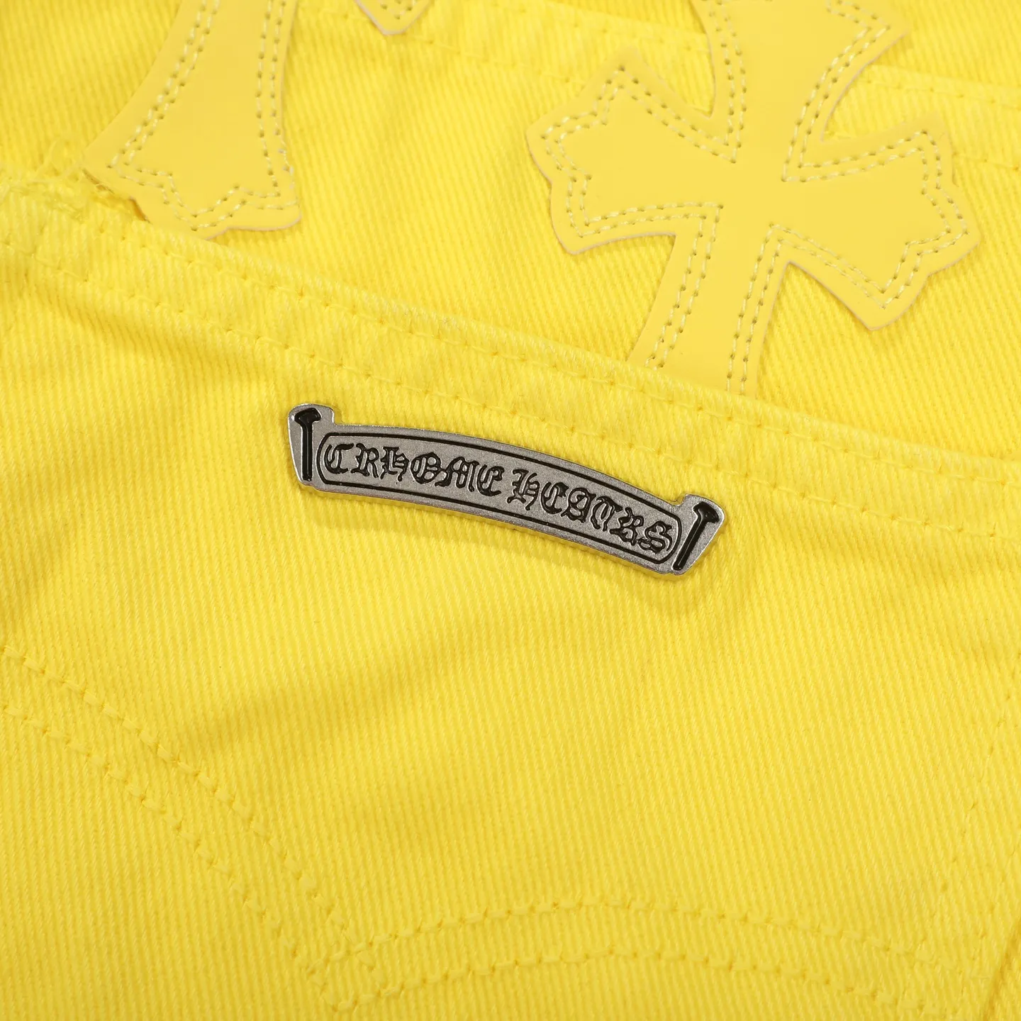 P280 Chrome hearts CH Fan Chengcheng's same style New York limited large leather label dopamine yellow jeans Special Italian cowhide printed and cut Customized sheepskin three-layer thick thread leather The whole body is spliced in heavy water washing craftsman's hand-splashed ink You can see the details Three-dimensional cutting version Loose and comfortable, not picky about the figure Make you taller and slimmer Factory Seiko Original quality control Same style for men and women Can be matched with couples Versatile recommendation Necessary jeans for all seasons Color: lemon yellow Size: s m l xl